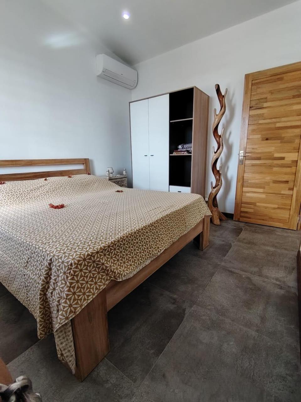 Appartement Le P'tit Bohneur à Trou-aux-Biches Extérieur photo