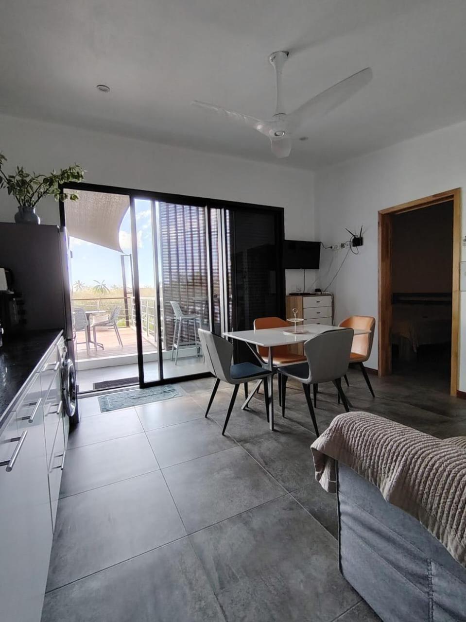 Appartement Le P'tit Bohneur à Trou-aux-Biches Extérieur photo