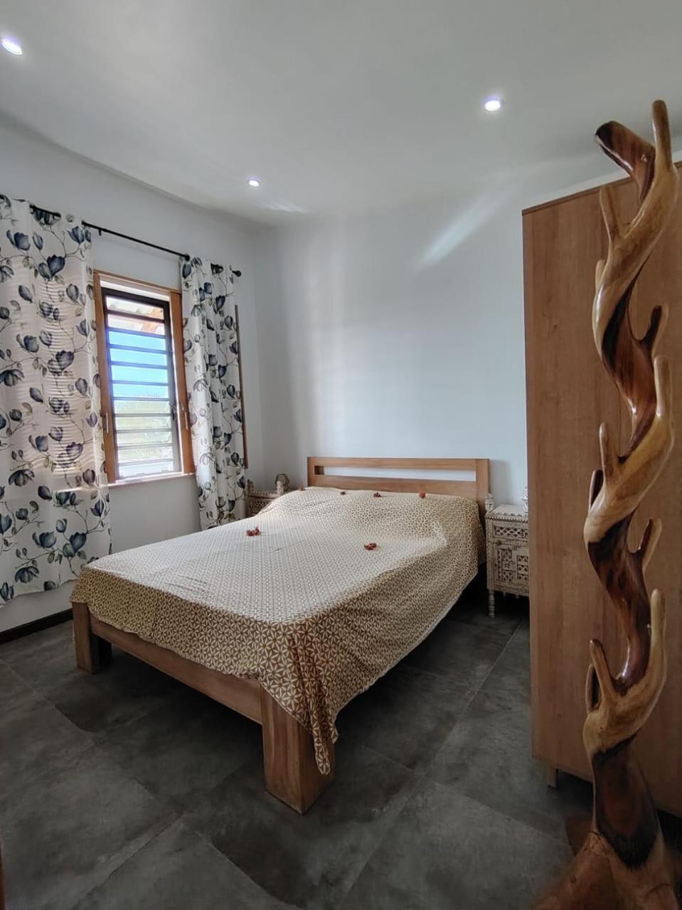 Appartement Le P'tit Bohneur à Trou-aux-Biches Extérieur photo
